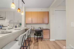 124 Bellevue Ave E, Seattle, WA 98102 - Photo 9