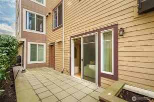 124 Bellevue Ave E, Seattle, WA 98102 - Photo 13