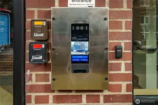 124 Bellevue Ave E, Seattle, WA 98102 - Photo 19