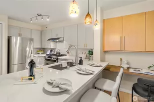 124 Bellevue Ave E, Seattle, WA 98102 - Photo 9