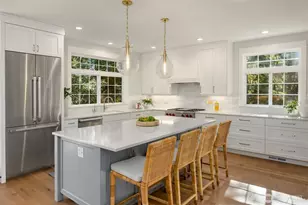 879 Taurnic Pl NW, Bainbridge Island, WA 98110 - Photo 9