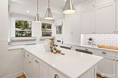 6303 18th Avenue NE, Seattle, WA 98115 - Photo 5