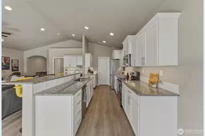 1203 SW Julia Street, College Place, WA 99324 - Photo 13