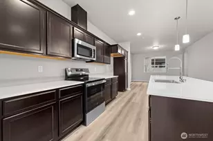7027 Rainier Dr, Everett, WA 98203 - Photo 13