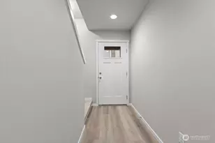 7027 Rainier Dr, Everett, WA 98203 - Photo 7