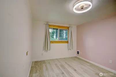 803 Lucas Drive, Sedro Woolley, WA 98284 - Photo 15