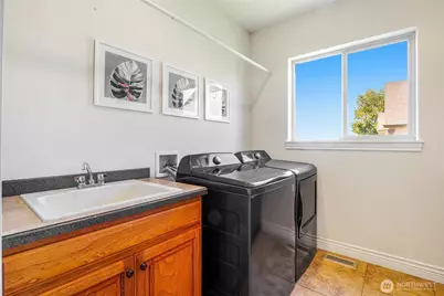 800 S Camas Place, Moses Lake, WA 98837 - Photo 23