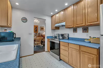 7316 Eustis Hunt Road, Spanaway, WA 98387 - Photo 9