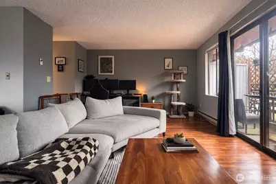 8803 23rd Avenue NE, Seattle, WA 98115 - Photo 5