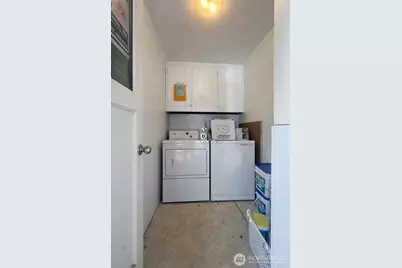 8803 23rd Avenue NE, Seattle, WA 98115 - Photo 31