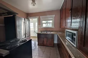 2726 S 14th St, Tacoma, WA 98405 - Photo 7