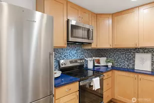 8051 36th Ave NE, Seattle, WA 98115 - Photo 13