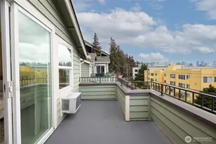 1820 Franklin Ave E, Seattle, WA 98102 - Photo 17