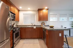 1820 Franklin Ave E, Seattle, WA 98102 - Photo 11