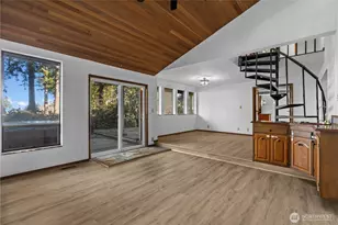 1031 E Manzanita Dr, Union, WA 98592 - Photo 13