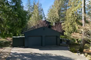 201 E Country Club Dr, Allyn, WA 98524 - Photo 3