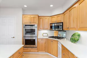 546 Walnut St, Edmonds, WA 98020 - Photo 11