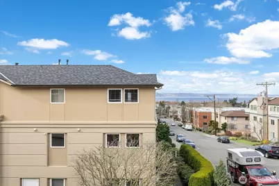 546 Walnut Street #201, Edmonds, WA 98020 - Photo 3