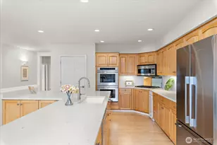 546 Walnut St, Edmonds, WA 98020 - Photo 9