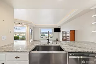 300 Columbia Point Dr, Richland, WA 99352 - Photo 13