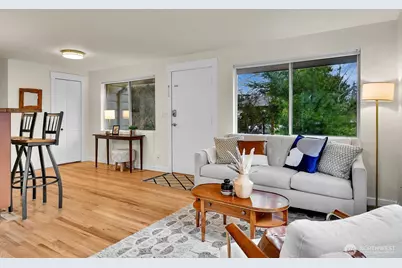 16059 Ashworth Avenue N, Shoreline, WA 98133 - Photo 5