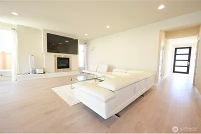 16327 25th St E, Lake Tapps, WA 98391 - Photo 3