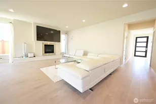 16327 25th St E, Lake Tapps, WA 98391 - Photo 3