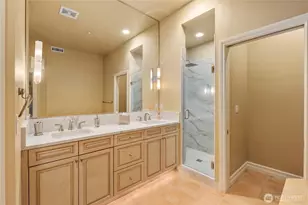 10398 NE 17th St, Bellevue, WA 98004 - Photo 31