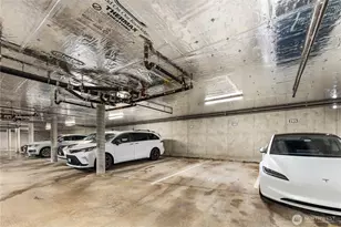 10398 NE 17th St, Bellevue, WA 98004 - Photo 35