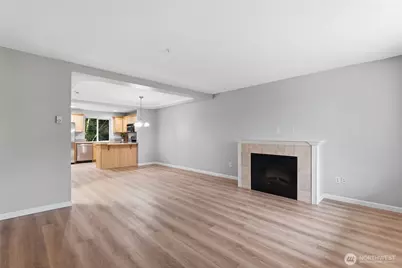 1814 I Street NE #202, Auburn, WA 98002 - Photo 3