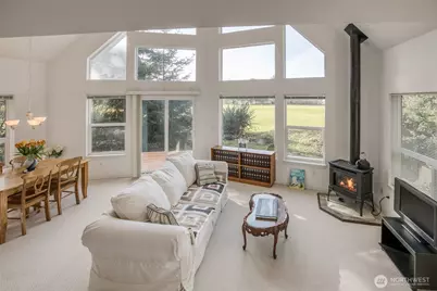 169 Octopus Avenue NE, Ocean Shores, WA 98569 - Photo 3