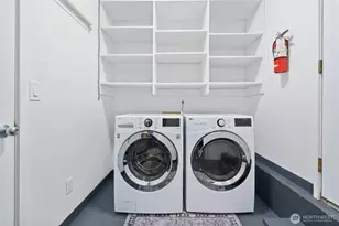 2364 Fairview Ave E, Seattle, WA 98102 - Photo 29