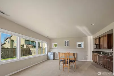 215 Ilwaco Place SE, Renton, WA 98059 - Photo 35