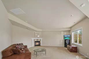 215 Ilwaco Pl SE, Renton, WA 98059 - Photo 37