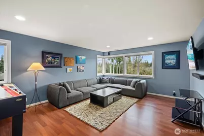 215 Ilwaco Place SE, Renton, WA 98059 - Photo 21