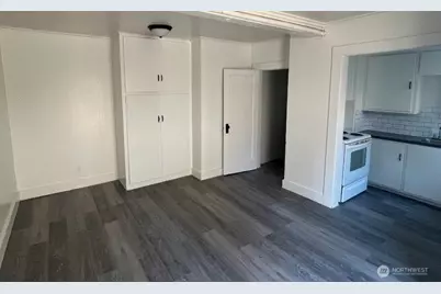 520 N 1st Street, Mount Vernon, WA 98273 - Photo 5