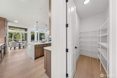 11262 SE 61st Place, Bellevue, WA 98006 - Photo 11