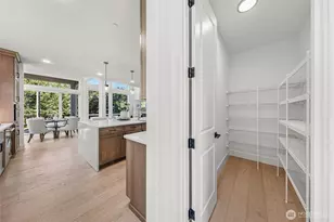 11262 SE 61st Pl, Bellevue, WA 98006 - Photo 11