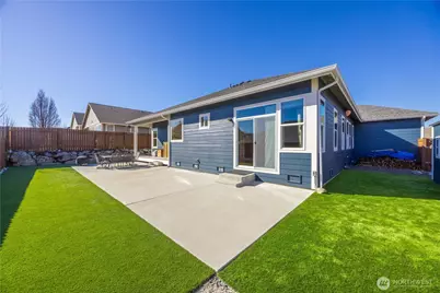 444 Hilltop Place, Chelan, WA 98816 - Photo 33