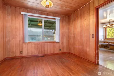 1211 Yew Street, Bellingham, WA 98229 - Photo 5