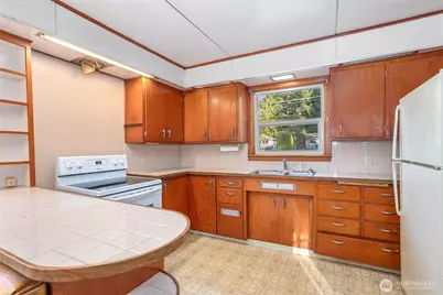 1211 Yew Street, Bellingham, WA 98229 - Photo 11