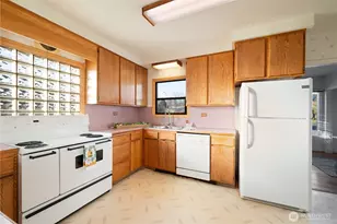 2665 Ocean Beach Hwy, Longview, WA 98632 - Photo 9