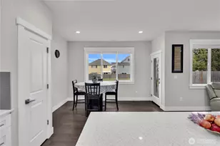 423 205th St SW, Lynnwood, WA 98036 - Photo 9