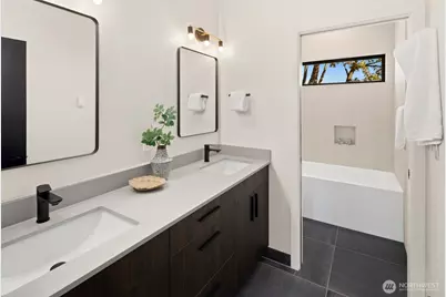 3856 Cascadia Avenue S, Seattle, WA 98118 - Photo 23