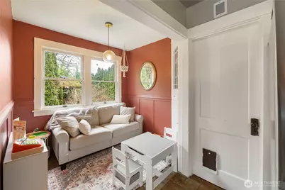 1730 Hillcrest Avenue, Enumclaw, WA 98022 - Photo 9