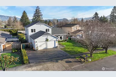 1471 Florence Street, Enumclaw, WA 98022 - Photo 1