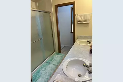 9216 70th Street SW, Lakewood, WA 98498 - Photo 3