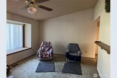 9216 70th Street SW, Lakewood, WA 98498 - Photo 17