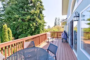 1273 SE Camano Dr, Camano Island, WA 98282 - Photo 11