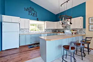 1273 SE Camano Dr, Camano Island, WA 98282 - Photo 3